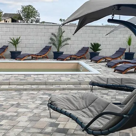 Siofok Apartman 希欧福克