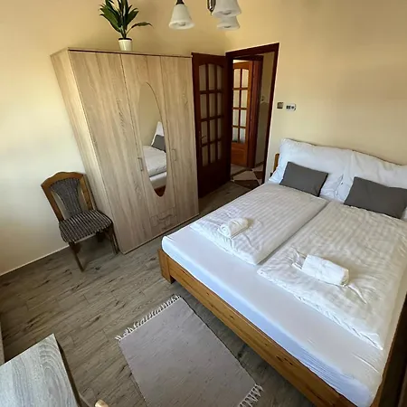 Siofok Apartman 公寓 希欧福克